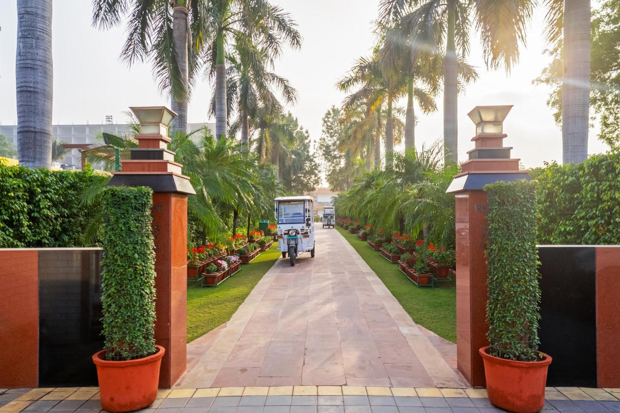 Aapno Ghar Resort & Amusement Park Gurgaon Exteriör bild