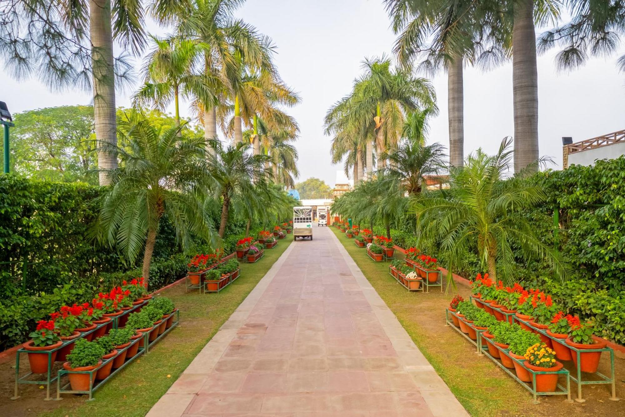 Aapno Ghar Resort & Amusement Park Gurgaon Exteriör bild